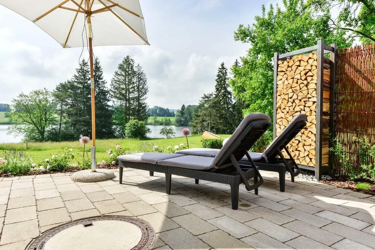 Apartment 5 Sterne Ferienwohnung Am See Bobing Germany
