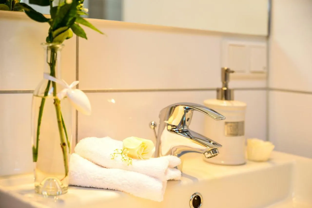 5 Sterne Ferienwohnung Am See Bobing 0*,  Germany